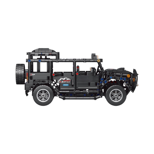 Black 4x4 SUVOff-Road Brick Set - off road brick car set online by Toymersive